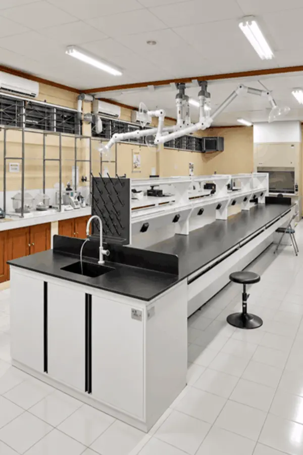 Fasilitas laboratorium industri untuk kebutuhan pengujian